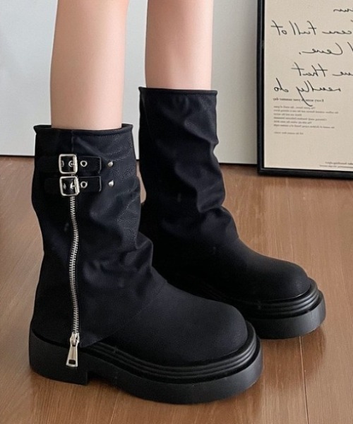yuue' ( wear )(ユーイ)の「ダブルベルト厚底ミドルカバーブーツ(ブーツ・レディース・ブラウン/ブラック・24.5cm/23.5cm)」の7枚目の写真