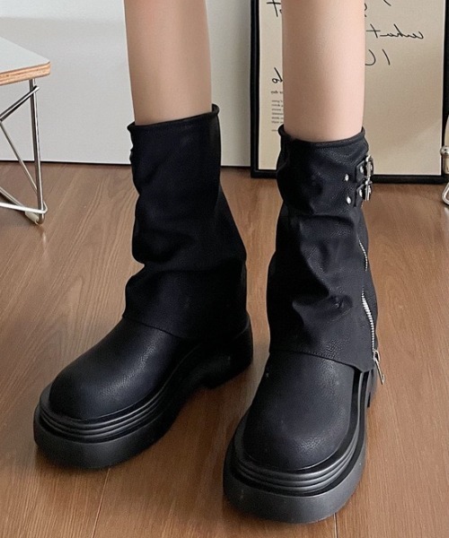 yuue' ( wear )(ユーイ)の「ダブルベルト厚底ミドルカバーブーツ(ブーツ・レディース・ブラウン/ブラック・24.5cm/23.5cm)」の8枚目の写真