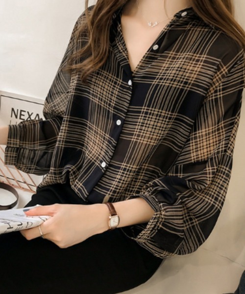 cammie(キャミー)の「シアーチェックシャツ(シャツ/ブラウス・レディース・ベージュ/ブラック・L/M)」の4枚目の写真