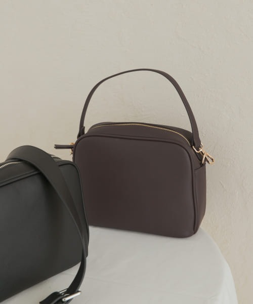 URBAN RESEARCH DOORS(アーバンリサーチドアーズ)の「2WAYスクエアショルダーバッグ(ショルダーバッグ・レディース・レッド系その他/ブラック・ONE)」の3枚目の写真