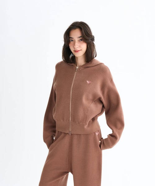 ROXY(ロキシー)の「HEART WAVE KNIT HOO /ロキシーロゴワンポイントジップアップニットフーディー・パーカー (SET UP・セットアップ対応可能・空港コーデ)(ニット/セーター・レディース・チャコールグレー/ブラウン/グレー・MEDIUM/LARGE)」の3枚目の写真