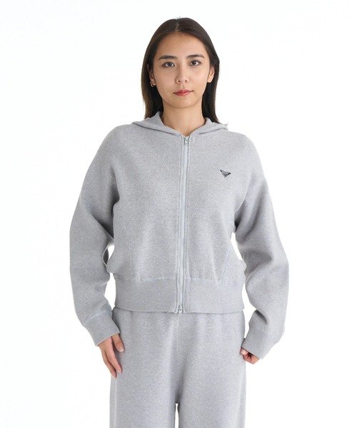 ROXY(ロキシー)の「HEART WAVE KNIT HOO /ロキシーロゴワンポイントジップアップニットフーディー・パーカー (SET UP・セットアップ対応可能・空港コーデ)(ニット/セーター・レディース・チャコールグレー/ブラウン/グレー・MEDIUM/LARGE)」の18枚目の写真