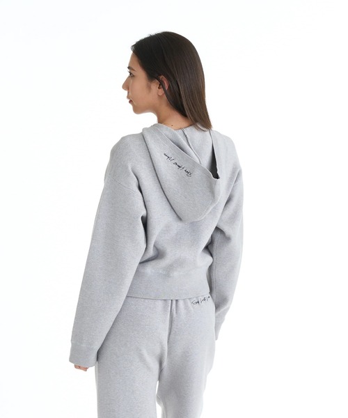ROXY(ロキシー)の「HEART WAVE KNIT HOO /ロキシーロゴワンポイントジップアップニットフーディー・パーカー (SET UP・セットアップ対応可能・空港コーデ)(ニット/セーター・レディース・チャコールグレー/ブラウン/グレー・MEDIUM/LARGE)」の19枚目の写真