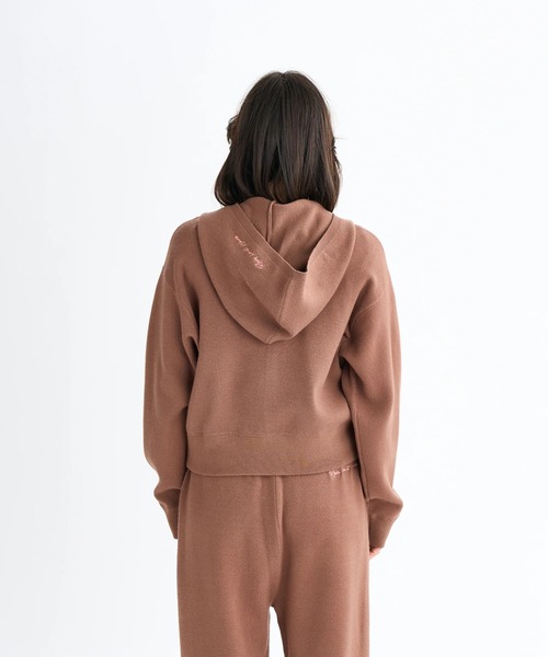 ROXY(ロキシー)の「HEART WAVE KNIT HOO /ロキシーロゴワンポイントジップアップニットフーディー・パーカー (SET UP・セットアップ対応可能・空港コーデ)(ニット/セーター・レディース・チャコールグレー/ブラウン/グレー・MEDIUM/LARGE)」の13枚目の写真