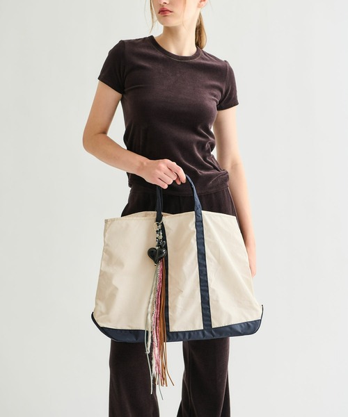 ESTNATION(エストネーション)の「J.B.ATTIRE / ナイロン キャンバス トートバッグ《ESTNATION EXCLUSIVE》(トートバッグ・レディース・オフホワイト/ネイビー・FREE)」の2枚目の写真