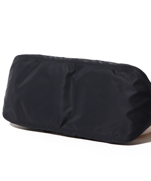 ESTNATION(エストネーション)の「J.B.ATTIRE / ナイロン キャンバス トートバッグ《ESTNATION EXCLUSIVE》(トートバッグ・レディース・オフホワイト/ネイビー・FREE)」の9枚目の写真