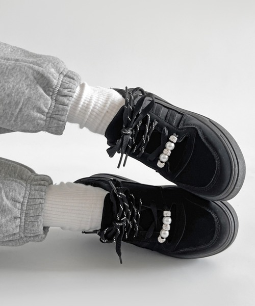 Shoes in Closet(シューズインクローゼット)の「厚底 パールチャーム付 ダブルシューレース コート スニーカー 5434(スニーカー・レディース・ブラック系その他6/イエロー系その他6・M/S/LL/L)」の8枚目の写真