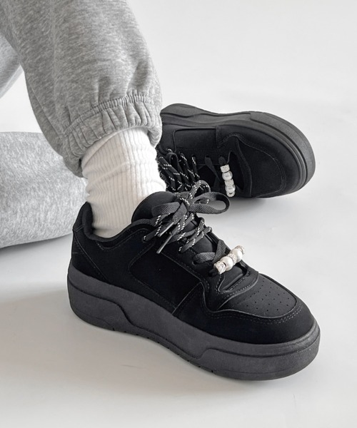 Shoes in Closet(シューズインクローゼット)の「厚底 パールチャーム付 ダブルシューレース コート スニーカー 5434(スニーカー・レディース・ブラック系その他6/イエロー系その他6・M/S/LL/L)」の7枚目の写真