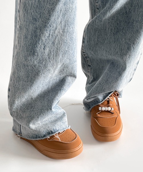 Shoes in Closet(シューズインクローゼット)の「厚底 パールチャーム付 ダブルシューレース コート スニーカー 5434(スニーカー・レディース・ブラック系その他6/イエロー系その他6・M/S/LL/L)」の14枚目の写真