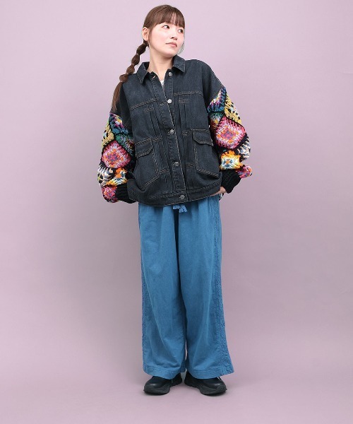 チチカカ(チチカカ)の「Rico ハンドクロシェスリーブデニムジャケット(デニムジャケット・レディース・ブルー/ブラック・FREE)」の5枚目の写真