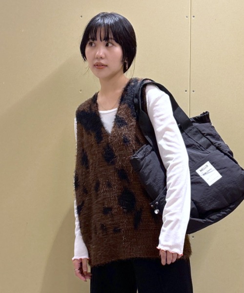 RODEO CROWNS WIDE BOWL(ロデオクラウンズワイドボウル)の「シャギーニットベスト(ベスト・レディース・グレー/アイボリー/ブラウン系その他・FREE)」の3枚目の写真