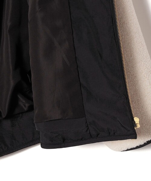 SHIPS（シップス）の「【WEB限定】ボア 配色 フード ブルゾン（ブルゾン・レディース・オフホワイト/チャコールグレー・ONE SIZE）」の7枚目の写真