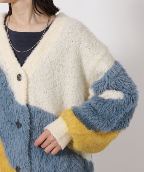 LAKOLE（ラコレ）の「インターシャ配色カーディガン / 583726（カーディガン/ボレロ・レディース・チャコール/モカ/イエロー/オレンジ/ブルー/ライトグリーン・FREE）」の20枚目の写真