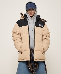 くじらエモダ　ファーストダウン　コラボダウン　ベージュ くじらエモダ ファーストダウン コラボダウン ベージュ くじら様