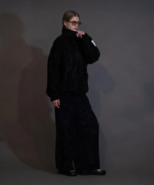 my beautiful landlet(マイビューティフルランドレット)の「【my beautiful landlet】 CHENILLE KNIT HIGH NECK PULLOVER(その他トップス・メンズ・ベージュ/ネイビー/イエロー/グリーン/ブラック・1/0)」の12枚目の写真