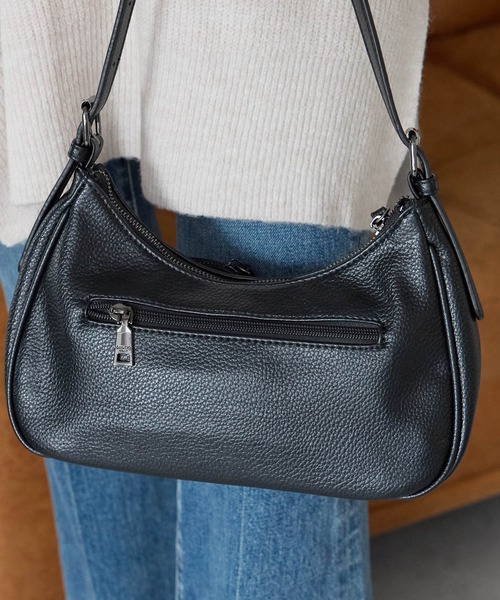 GUSCIO(グッシオ)の「【グッシオベーシック】アウトポケットショルダーバッグ(ショルダーバッグ・レディース・ブラック/グレー/シルバー/レッド/モカ・FREE)」の20枚目の写真