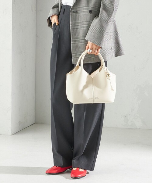 SHIPS（シップス）の「NUCLE:FIORE 2（ショルダーバッグ・レディース・ブラック/アイボリー・ONE SIZE）」の4枚目の写真