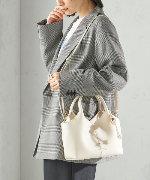 SHIPS（シップス）の「NUCLE:FIORE 2（ショルダーバッグ・レディース・ブラック/アイボリー・ONE SIZE）」の6枚目の写真