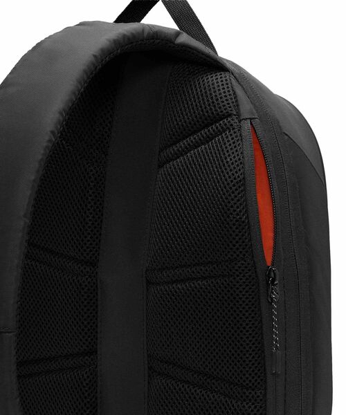 ナイキ スポーツウェア コミュート スリングバッグ（9L） / Nike