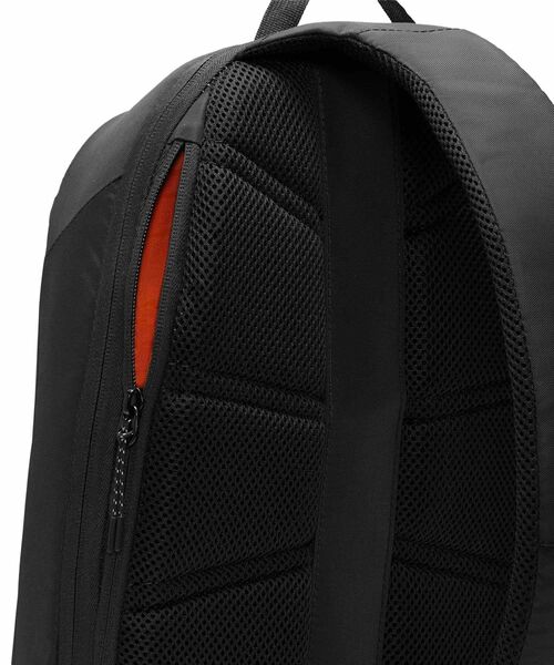 ナイキ スポーツウェア コミュート スリングバッグ（9L） / Nike