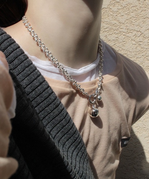 Soierie（ソワリー）の「ポム チェーン ネックレス / Pome chain necklace（ネックレス・レディース・シルバー/シルバー×ゴールド・FREE）」の4枚目の写真