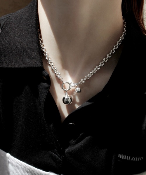 Soierie（ソワリー）の「ポム チェーン ネックレス / Pome chain necklace（ネックレス・レディース・シルバー/シルバー×ゴールド・FREE）」の5枚目の写真