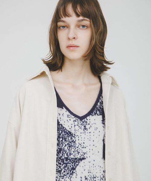 LAATO(ラート)の「wrinkle velor shirts(シャツ/ブラウス・レディース・オフホワイト/ダークグレー・FREE)」の22枚目の写真