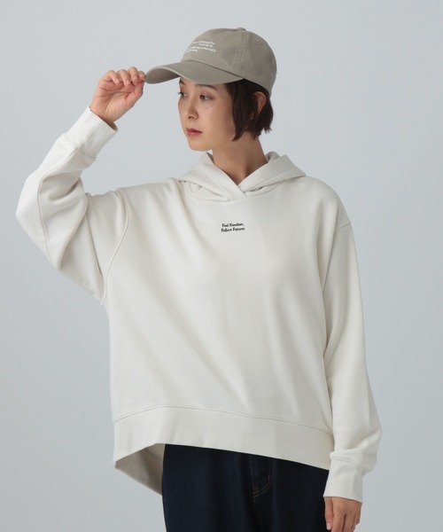 LEPSIM（レプシィム）の「チビロゴ刺繍パーカー　601682（パーカー・レディース・オフホワイト/ダークオレンジ/チャコールグレー・FREE）」の10枚目の写真