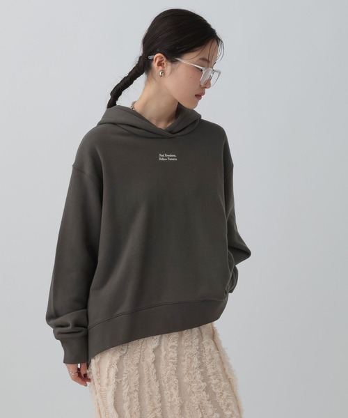 LEPSIM（レプシィム）の「チビロゴ刺繍パーカー　601682（パーカー・レディース・オフホワイト/ダークオレンジ/チャコールグレー・FREE）」の18枚目の写真