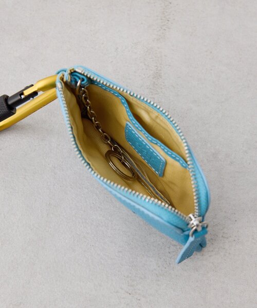 ear PAPILLONNER(イアパピヨネ)の「【はぴだんぶい×PEZ(ペッツ) ×ear】本革/カラビナ付きパス&キーケース(キーケース/キーアクセサリー・レディース・グレー/アイボリー/ブルー系その他・FREE)」の16枚目の写真