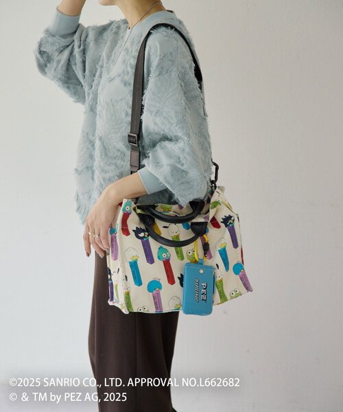 ear PAPILLONNER(イアパピヨネ)の「【はぴだんぶい×PEZ(ペッツ) ×ear】本革/カラビナ付きパス&キーケース(キーケース/キーアクセサリー・レディース・グレー/アイボリー/ブルー系その他・FREE)」の10枚目の写真