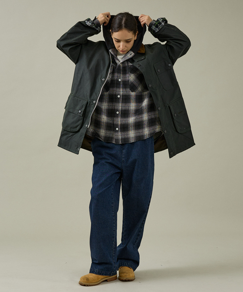 Barbour(バブアー)の「【Barbour / バブアー】SOLWAY / ソルウェイ ワックスジャケット オーバーサイズフィット/ユニセックス(ブルゾン・メンズ・セージグリーン/ブラック・38/40)」の5枚目の写真