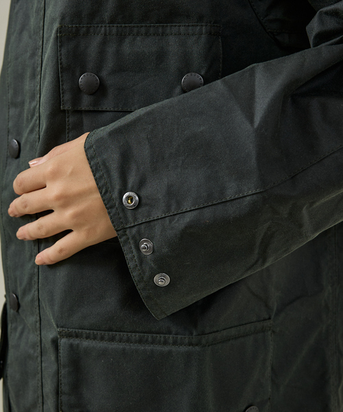 Barbour(バブアー)の「【Barbour / バブアー】SOLWAY / ソルウェイ ワックスジャケット オーバーサイズフィット/ユニセックス(ブルゾン・メンズ・セージグリーン/ブラック・38/40)」の9枚目の写真