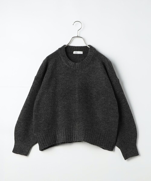 fredy couleur（フレディクルール）の「ヤクライククルーネックショート丈プルオーバーニット（ニット/セーター・レディース・チャコールグレー/ライトグレー/ブルー/ピンク/ネイビー・38）」の2枚目の写真
