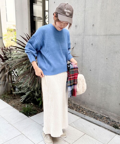 fredy couleur（フレディクルール）の「ヤクライククルーネックショート丈プルオーバーニット（ニット/セーター・レディース・チャコールグレー/ライトグレー/ブルー/ピンク/ネイビー・38）」の14枚目の写真