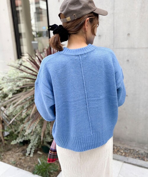 fredy couleur（フレディクルール）の「ヤクライククルーネックショート丈プルオーバーニット（ニット/セーター・レディース・チャコールグレー/ライトグレー/ブルー/ピンク/ネイビー・38）」の16枚目の写真