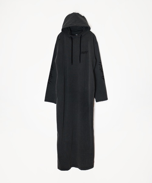 HOLIDAY(ホリデイ)の「SUPER FINE DRY DAMAGE L/S HOODED DRESS (CIRCULATION) スーパーファインドライダメージロングスリーブフーデッドドレス (サーキュレーション)(ワンピース・レディース・レッド/シルバーグレー/ブラック/ブラック系その他・ONE SIZE)」の2枚目の写真