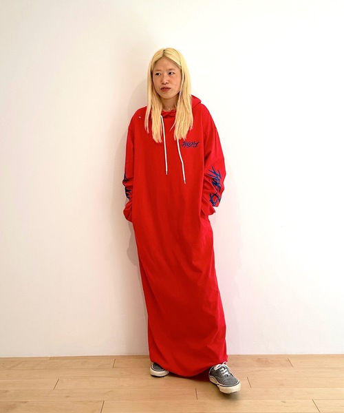 HOLIDAY（ホリデイ）の「SUPER FINE DRY DAMAGE L/S HOODED DRESS (CIRCULATION) スーパーファインドライダメージロングスリーブフーデッドドレス (サーキュレーション)（ワンピース・レディース・レッド/シルバーグレー/ブラック・ONE SIZE）」の18枚目の写真