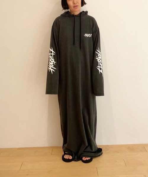 HOLIDAY（ホリデイ）の「SUPER FINE DRY DAMAGE L/S HOODED DRESS (CIRCULATION) スーパーファインドライダメージロングスリーブフーデッドドレス (サーキュレーション)（ワンピース・レディース・レッド/シルバーグレー/ブラック・ONE SIZE）」の21枚目の写真