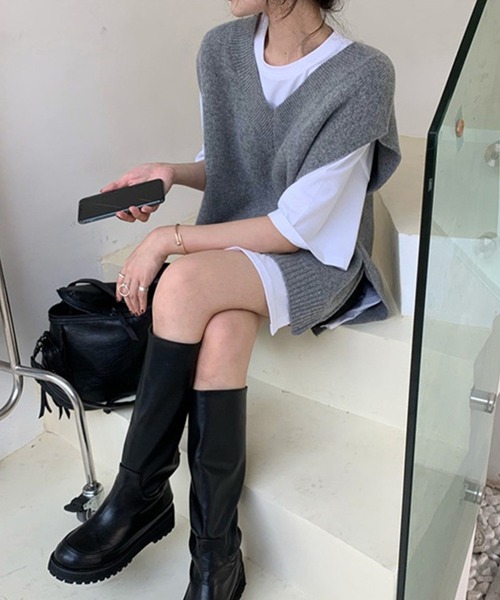 DAY CLOSET（デイ クローゼット）の「【中厚手】Vネック フレンチスリーブ リブ ニット ベスト レディース（ベスト・レディース・グレー/ブラック/ライトグレー・FREE）」の11枚目の写真