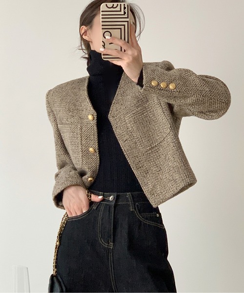 CHUL(チュル)の「ゴールドボタンクロップドツイードジャケット(その他アウター・レディース・カーキ・SMALL/MEDIUM/LARGE)」の1枚目の写真