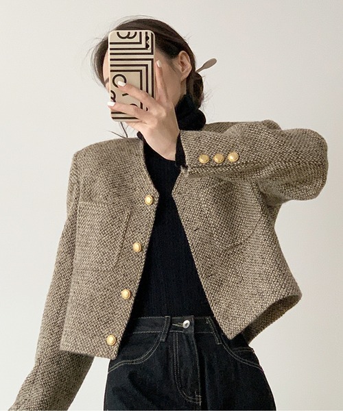 CHUL(チュル)の「ゴールドボタンクロップドツイードジャケット(その他アウター・レディース・カーキ・SMALL/MEDIUM/LARGE)」の3枚目の写真