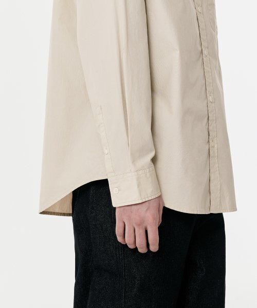 MUSINSA STANDARD（ムシンサスタンダード）の「リラックスドウォッシュドポプリンシャツ[ライトベージュ]（シャツ/ブラウス・メンズ・その他・SMALL/MEDIUM/LARGE/X-LARGE/XX-LARGE）」の7枚目の写真