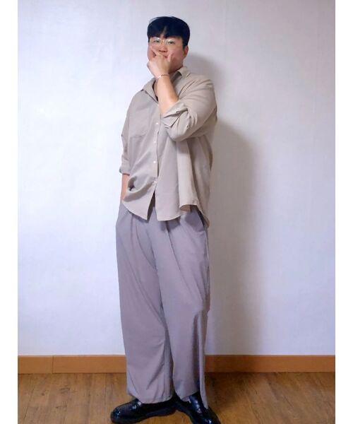 MUSINSA STANDARD（ムシンサスタンダード）の「リラックスドウォッシュドポプリンシャツ[ライトベージュ]（シャツ/ブラウス・メンズ・その他・SMALL/MEDIUM/LARGE/X-LARGE/XX-LARGE）」の4枚目の写真