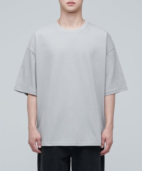 MUSINSA STANDARD（ムシンサスタンダード）の「エクストラオーバーサイズクルーネックTシャツ[ライトグレー]（Tシャツ/カットソー・メンズ・その他・SMALL）」の2枚目の写真