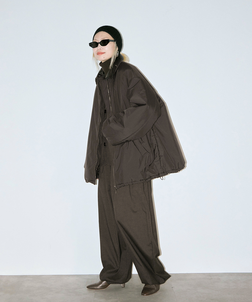 CITYSHOP（シティーショップ）の「VOLUME TUCK パンツ（スラックス・レディース・ブラック/グレー・38/36）」の16枚目の写真