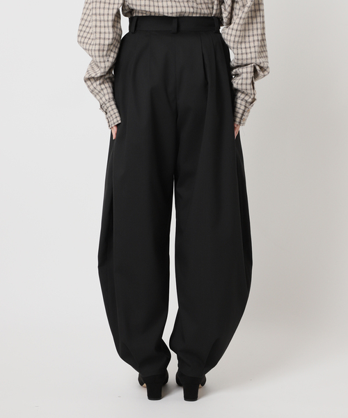 CITYSHOP（シティーショップ）の「VOLUME TUCK パンツ（スラックス・レディース・ブラック/グレー・38/36）」の13枚目の写真