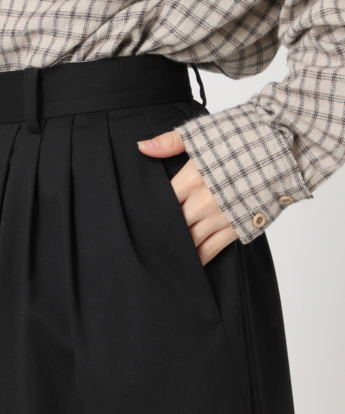 CITYSHOP（シティーショップ）の「VOLUME TUCK パンツ（スラックス・レディース・ブラック/グレー・38/36）」の9枚目の写真