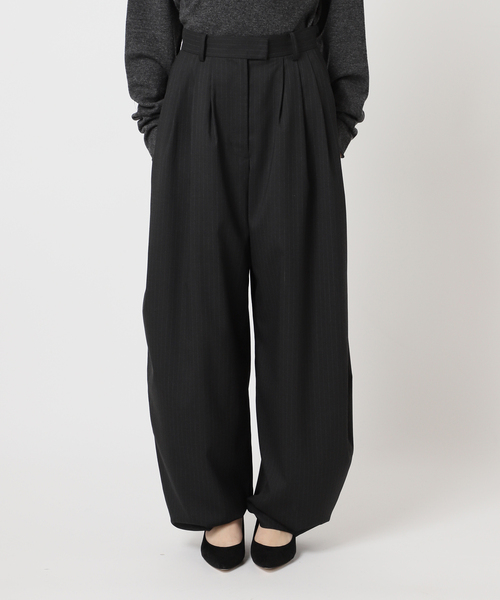 CITYSHOP（シティーショップ）の「VOLUME TUCK パンツ（スラックス・レディース・ブラック/グレー・38/36）」の6枚目の写真