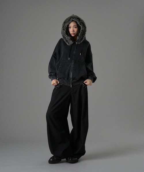 ONCILY（オンシェリー）の「HEART PATCH FAUX-FUR ZIP HOODIE / ハートパッチフェイクファージップフーディ（パーカー・メンズ・ブラック/ブラウン・SMALL/MEDIUM/LARGE）」の9枚目の写真